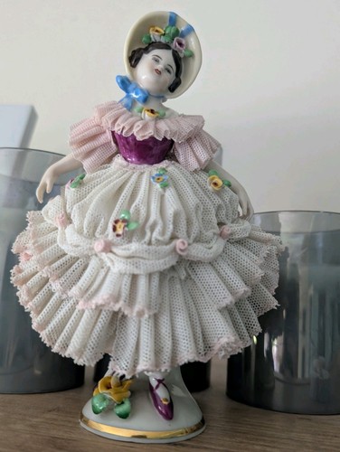 Handgemalte porzellanfigur von - handgemalte,
